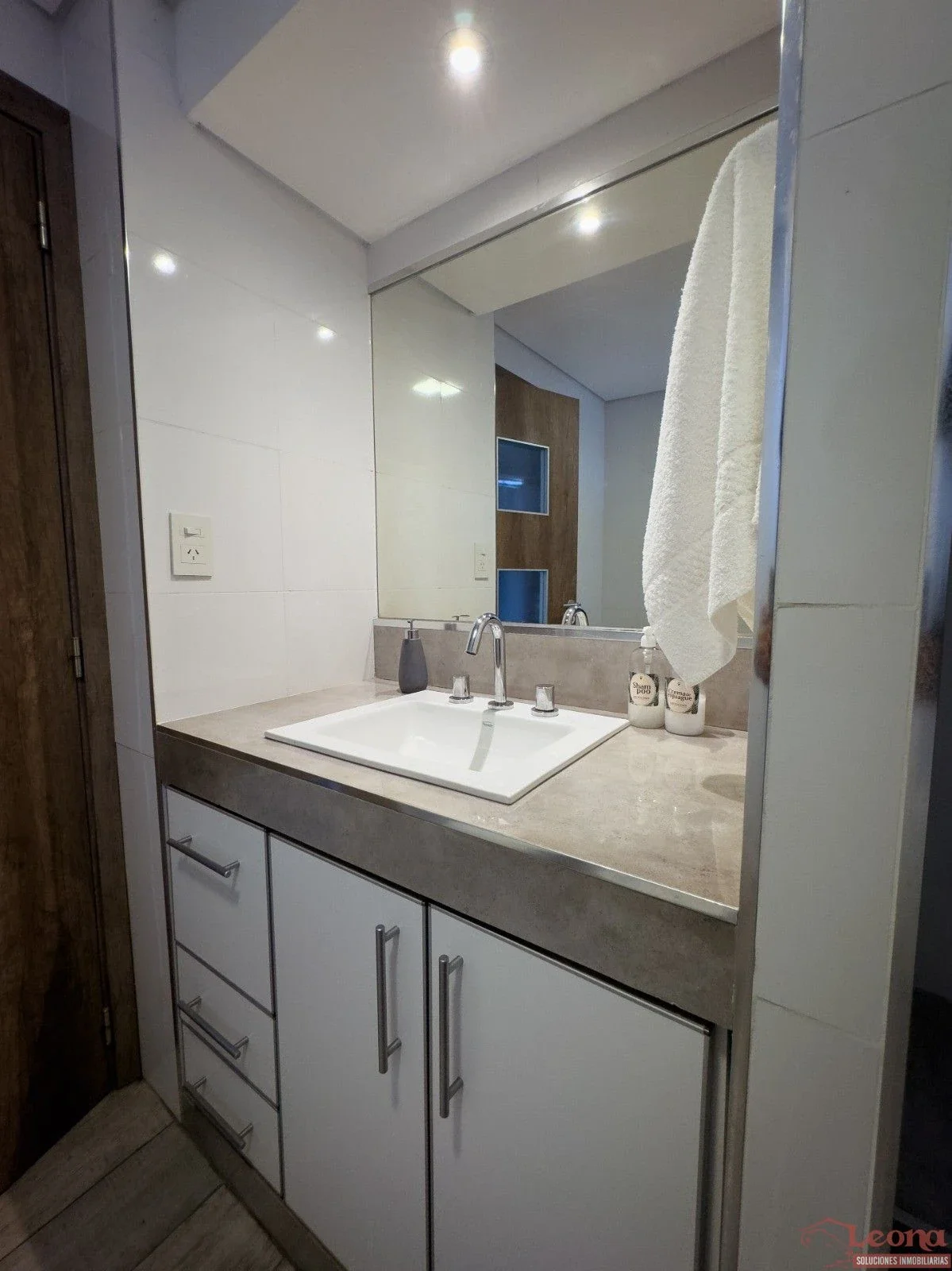 Departamento 2 DORM SIN AMOBLAR en alquiler Bº Chijra - Imagen 4