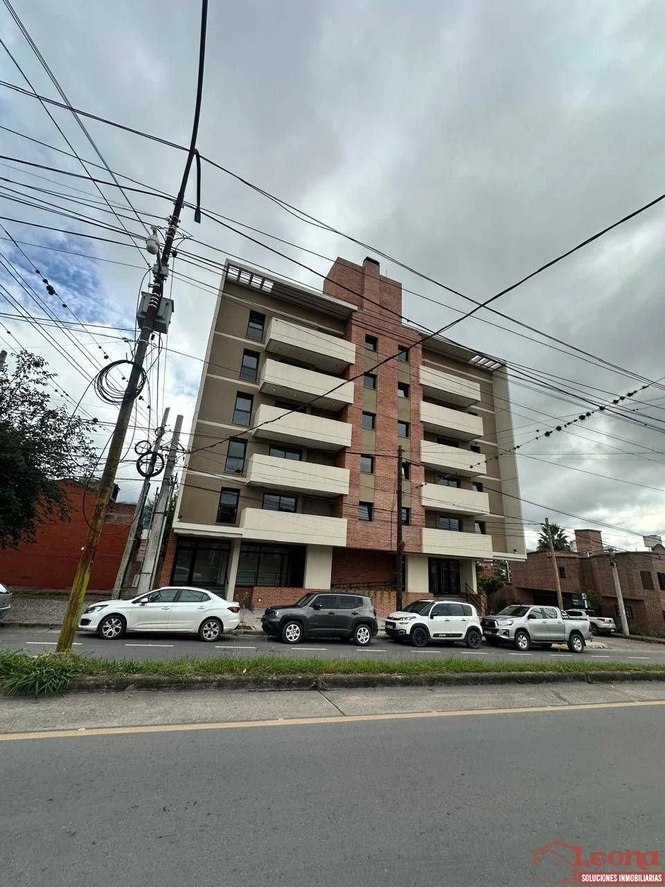 Departamento en venta c/ cochera en Los Huaicos - Imagen 1