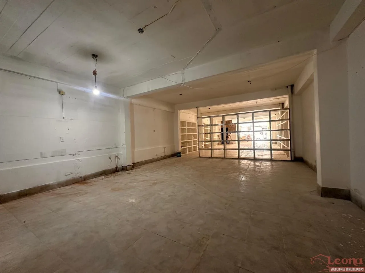 Local comercial en alquiler ubicado en Centro - Imagen 4