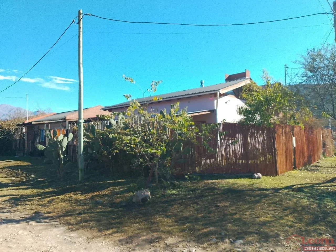 Casa en alquiler 2 DORM c/ cochera en Los Perales - Imagen 2