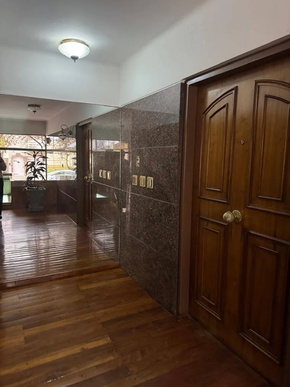 Departamento en alquiler c/ cochera en 5.ª Sección Residencial Sur - Imagen 2