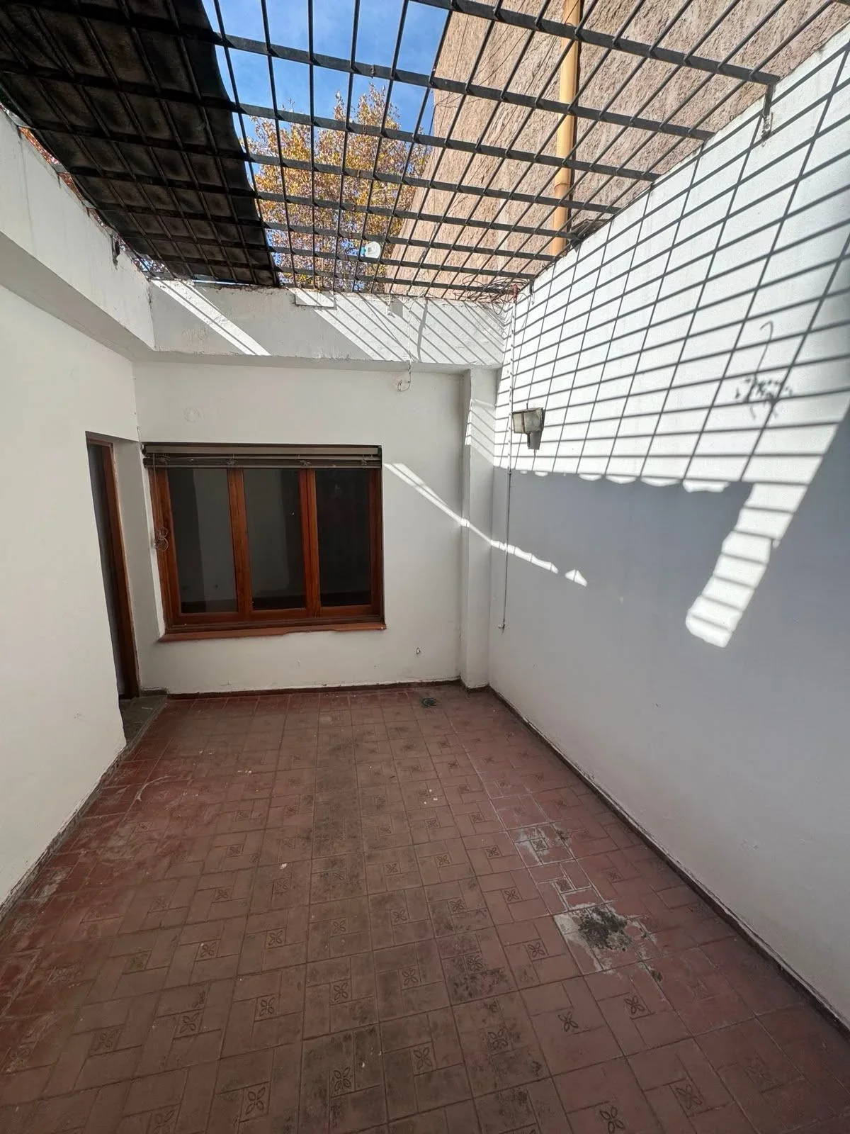 Casa en venta c/ cochera en 4.ª Sección Área Fundacional - Imagen 5