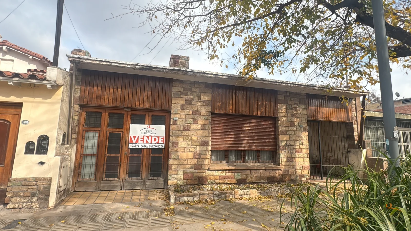 Casa en venta c/ cochera en Otros barrios - Imagen 1