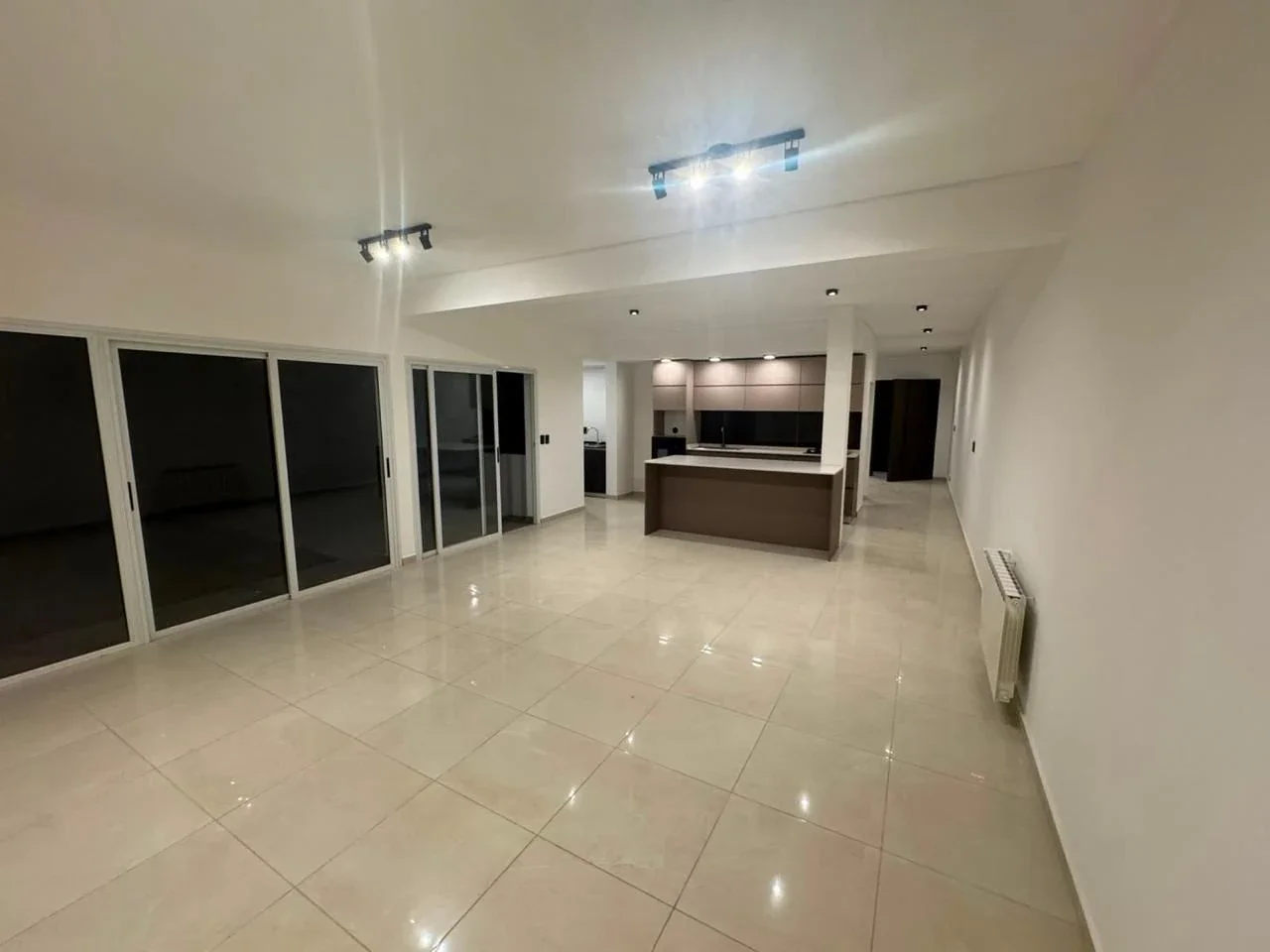 Casa en venta c/ cochera en Otros barrios - Imagen 4