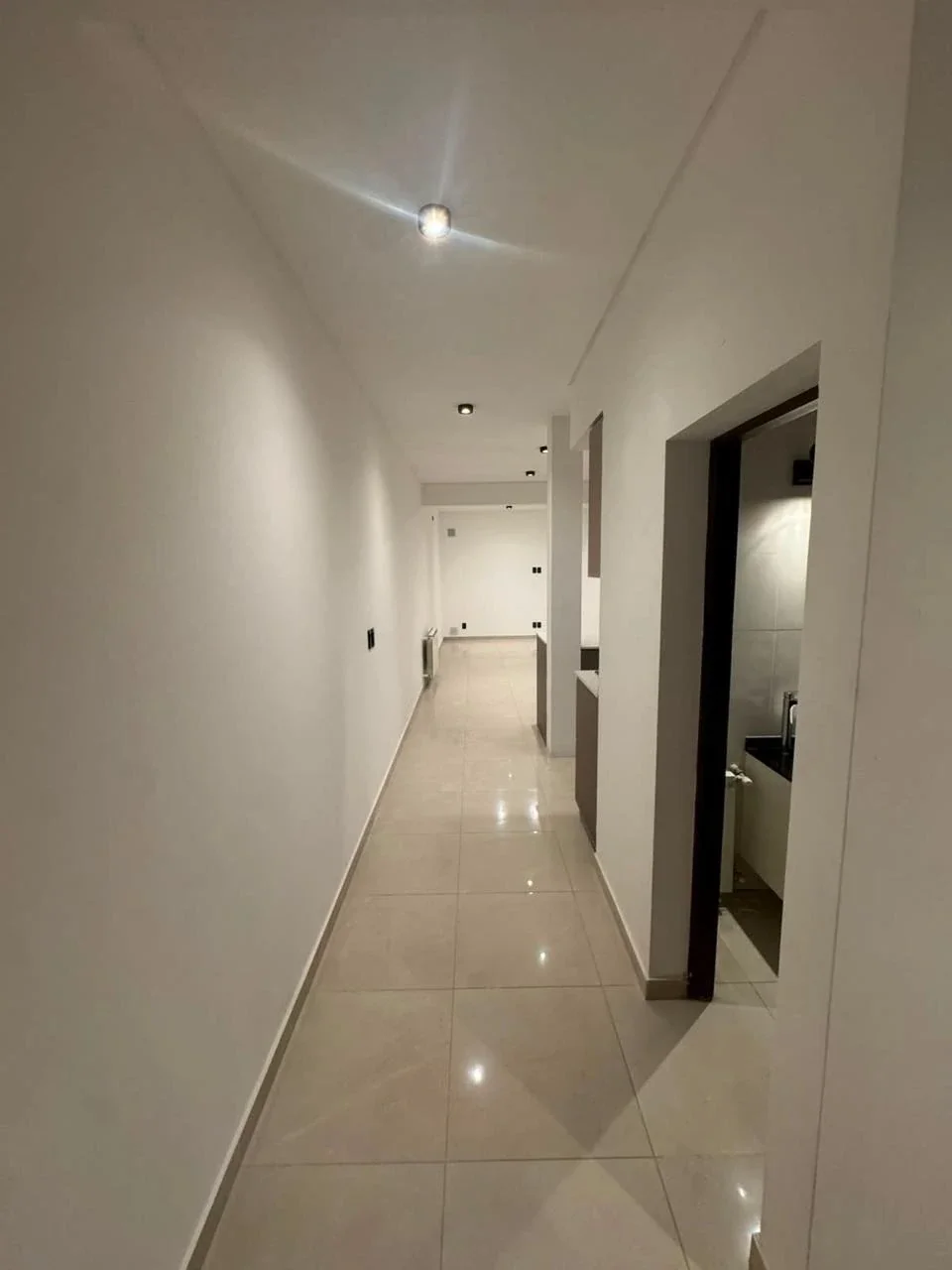 Casa en venta c/ cochera en Otros barrios - Imagen 3