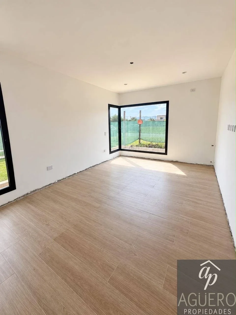 Casa en venta c/ cochera en Jardines de San Lorenzo - Imagen 5