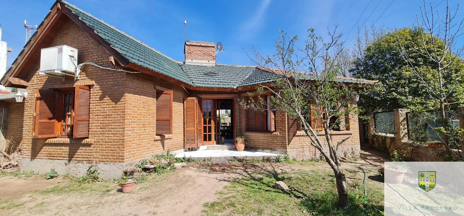 Venta de casa esquina de 3 habitaciones en Villa Cura Brochero K166CB - Imagen 1
