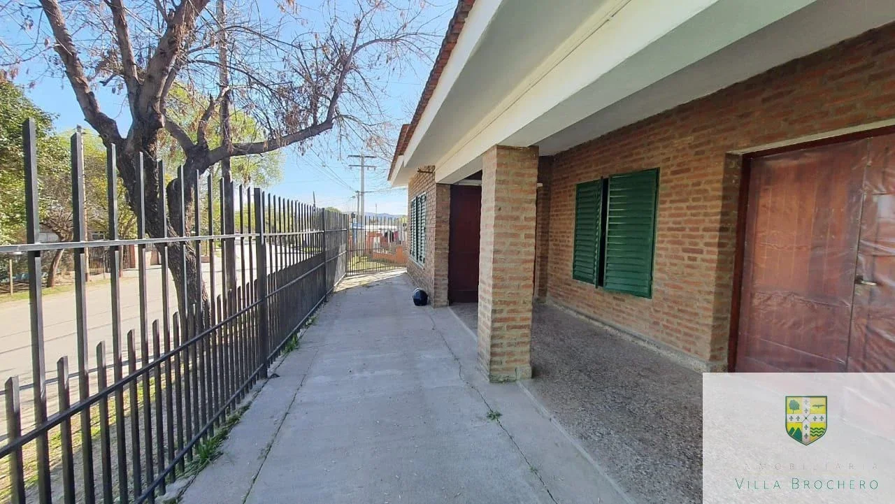 Venta de amplia casa esquina de 2 habitaciones en Mina Clavero K161MC - Imagen 2