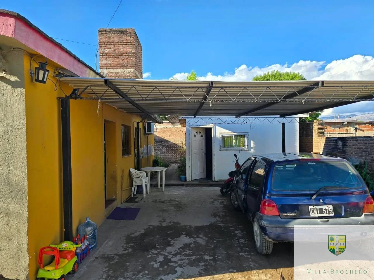 Venta de casa esquina con 4 habitaciones en Villa Cura Brochero K168CB - Imagen 4