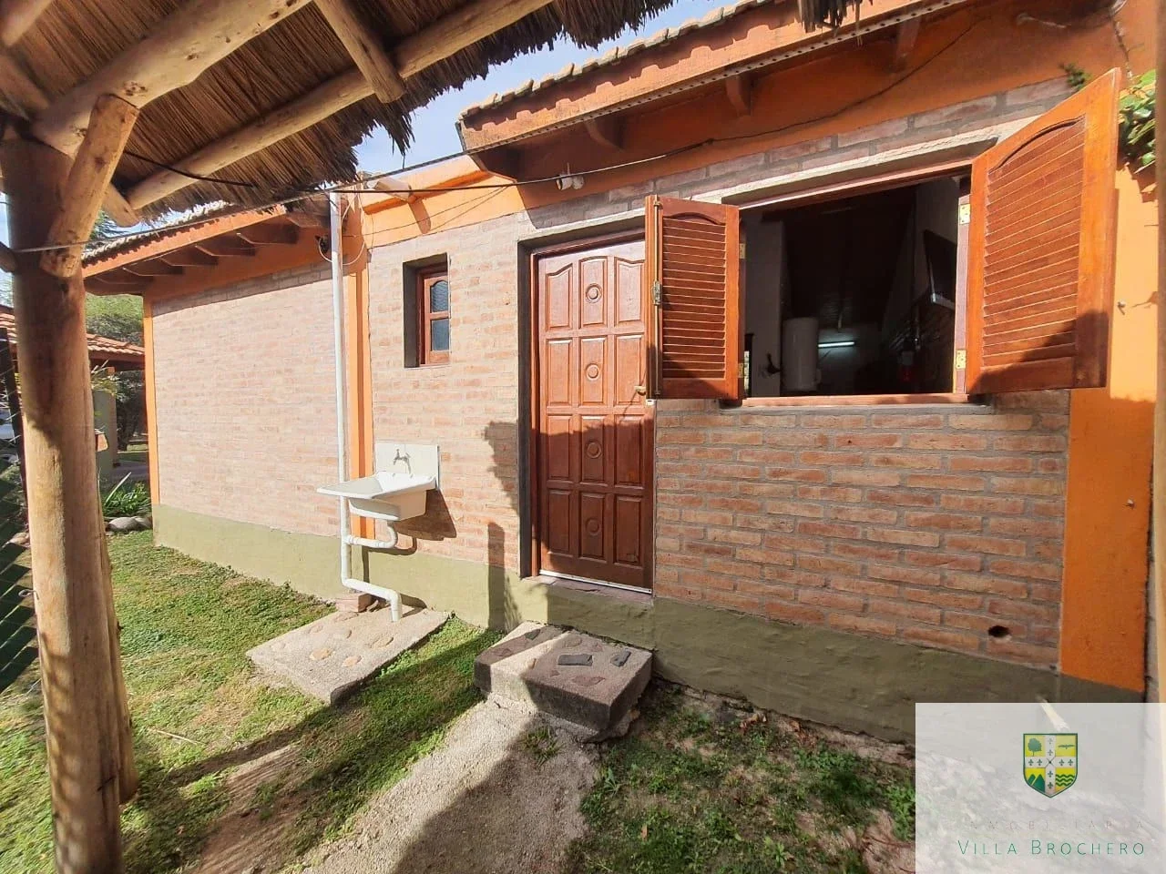 Casa en alquiler temporario c/ cochera en Villa Cura Brochero - Imagen 4