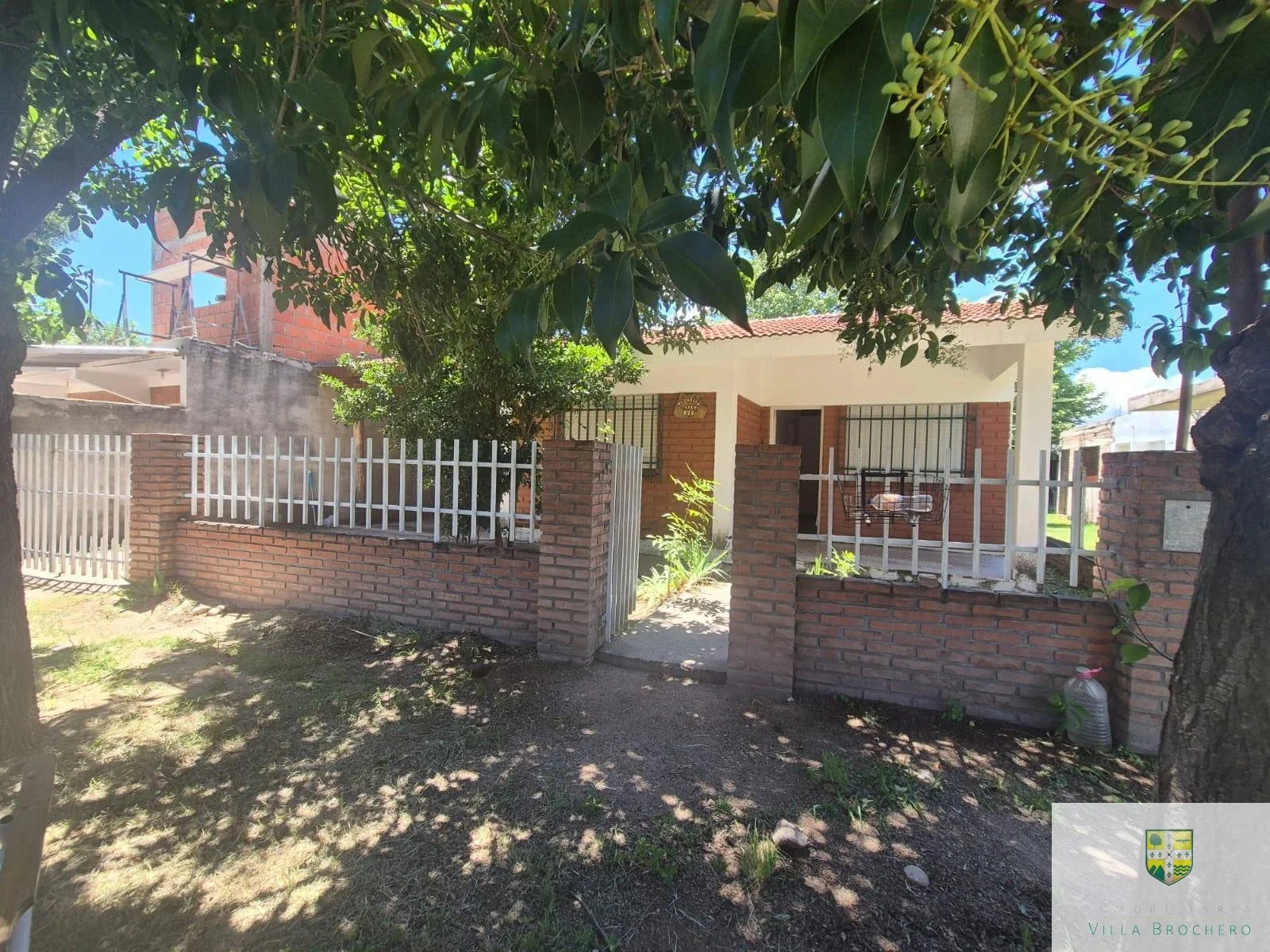 Venta de Casa + monoambiente en Villa Cura Brochero K170CB - Imagen 2