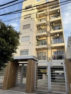 Departamento de 1 dormitorio con pileta en alquiler en Morón - Imagen 1