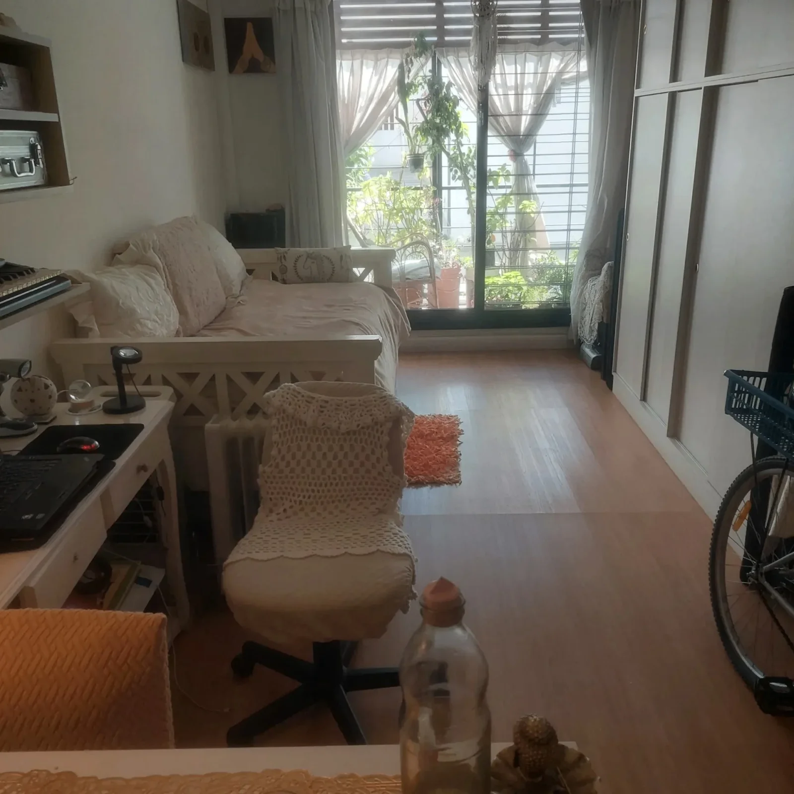 Monoambiente en venta con balcón, baulera y amenities en Floresta - Imagen 1