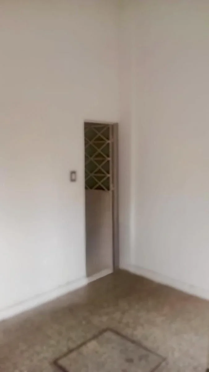 Local comercial en venta en Ramos Mejía – Excelente ubicación y amplia vidriera - Imagen 4
