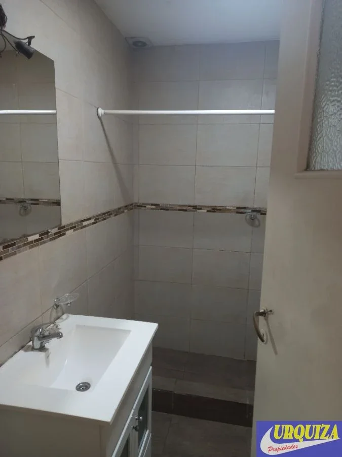 PH en alquiler de 2 dormitorios c/ cochera en Ramos Mejía - Imagen 2