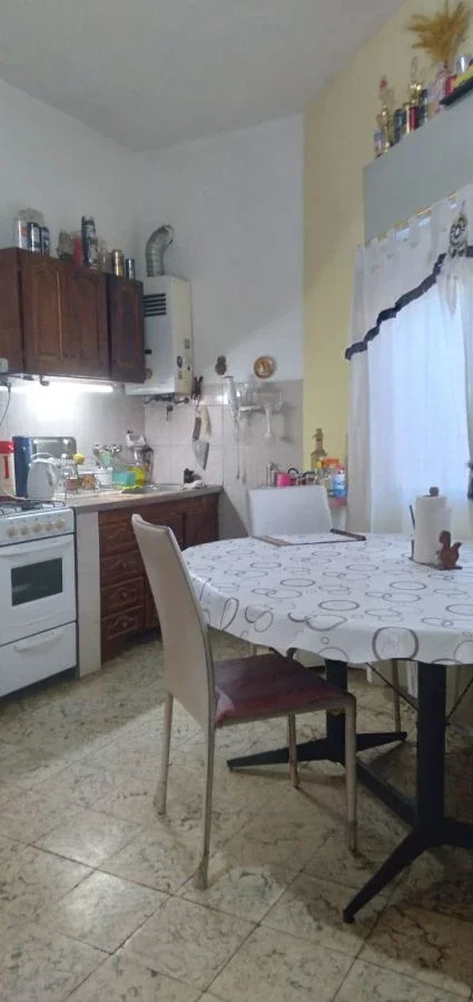 PH en alquiler de 1 dormitorio en Lomas del Mirador - Imagen 1