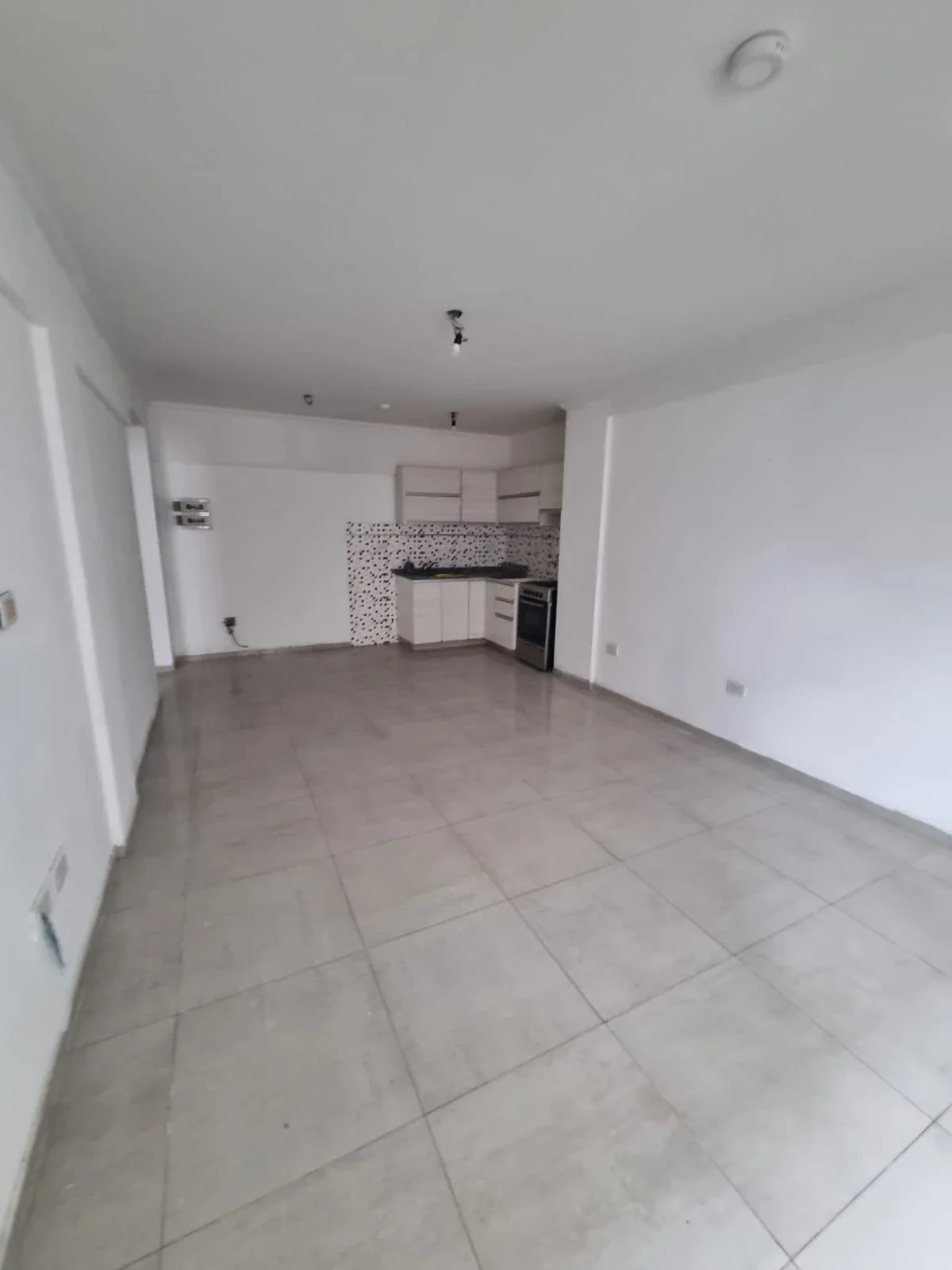Departamento 3 ambientes en alquiler con cochera en San Justo - Imagen 4