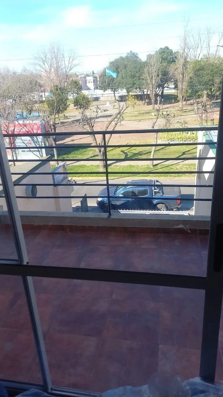 Hermoso dúplex 2 ambientes con pileta en alquiler en Castelar - Imagen 4