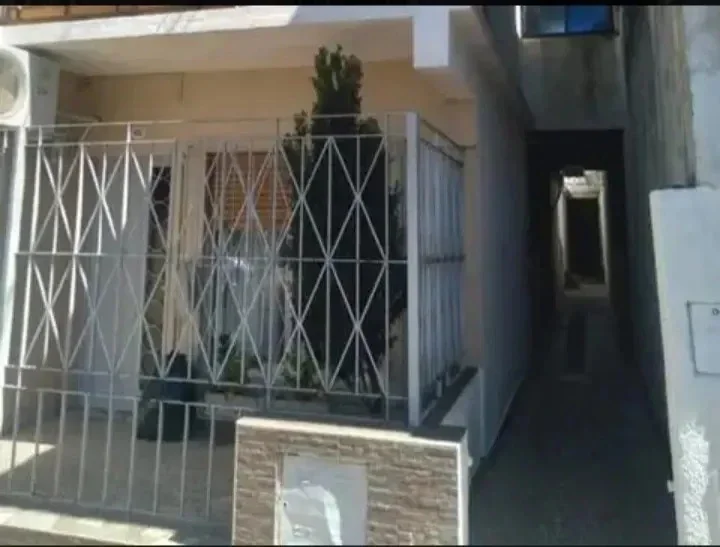Departamento tipo casa 2 amb en venta en Ramos Mejía - Imagen 1