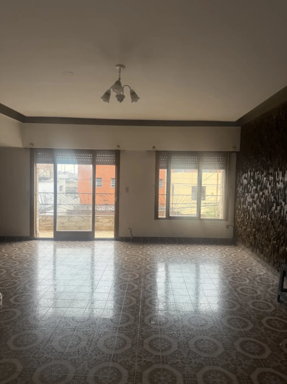 Departamento 3 ambientes con terraza en alquiler en Lomas del Mirador - Imagen 4