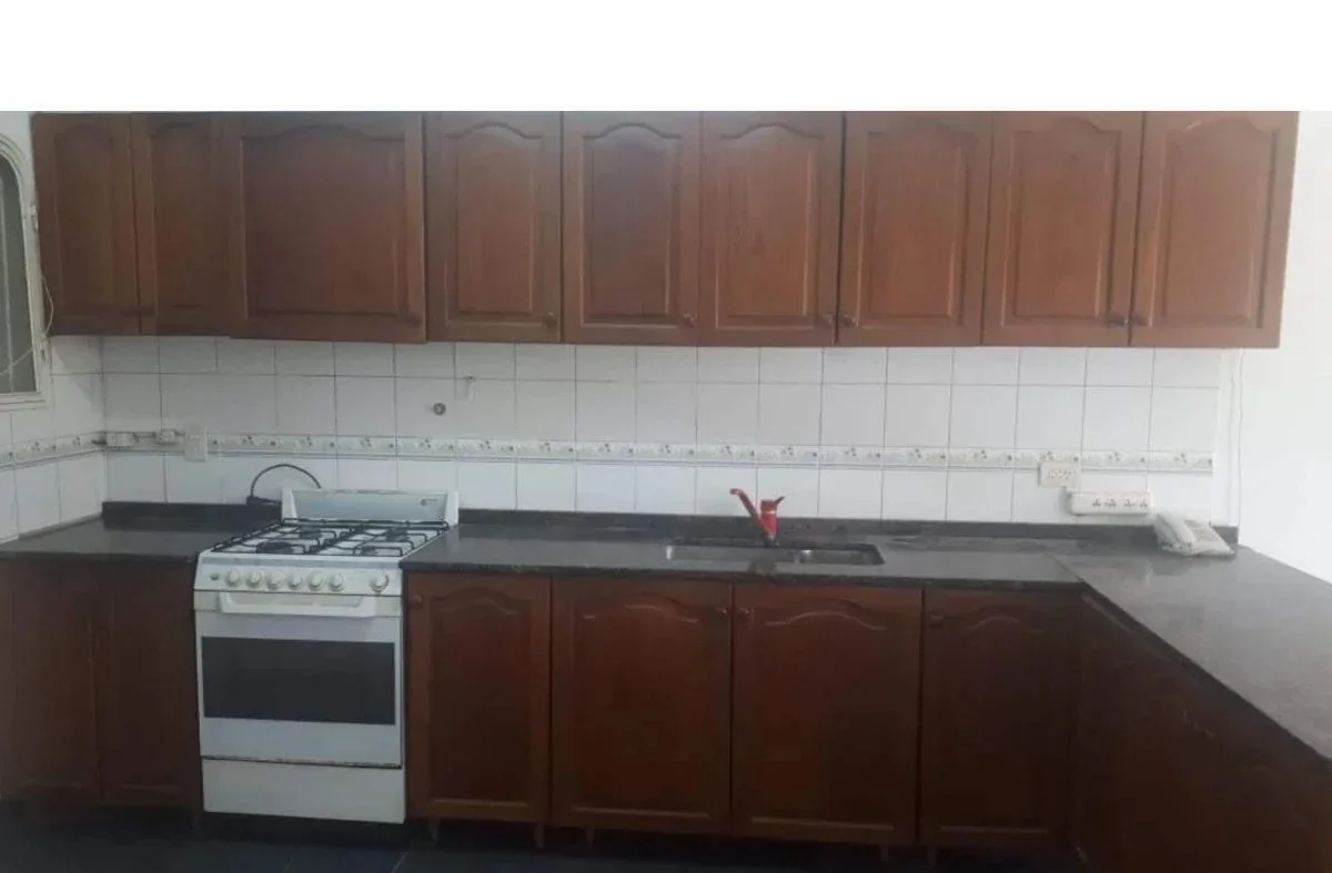 Chalet 5 ambientes en venta con jardín y cochera en Castelar - Imagen 5