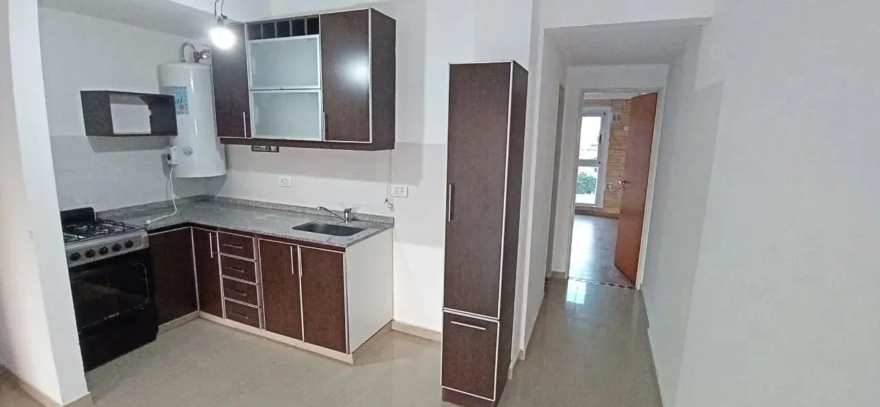 Departamento 2 amb en venta con cochera en Villa Luzuriaga - Imagen 4
