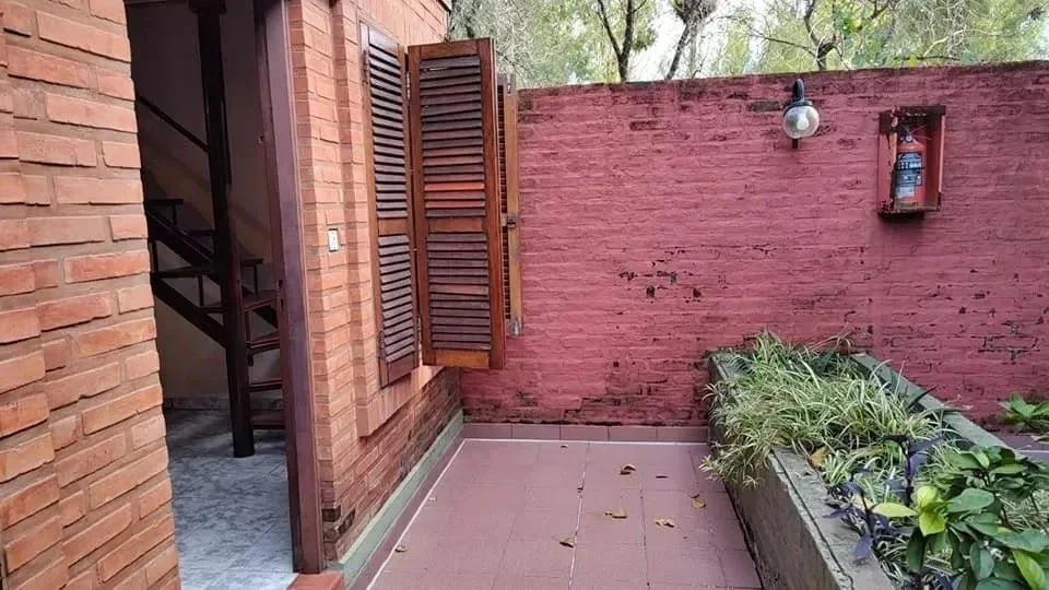 Dúplex 2 ambientes en alquiler con patio en Ramos Mejía - Imagen 4