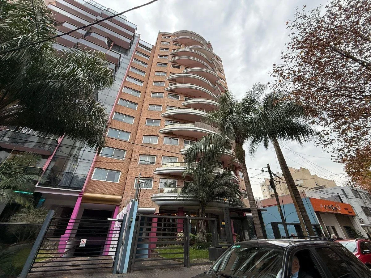 Departamento en Venta de 90 m² con 3 Habitaciones en El Centro de Ramos Mejía - Imagen 2