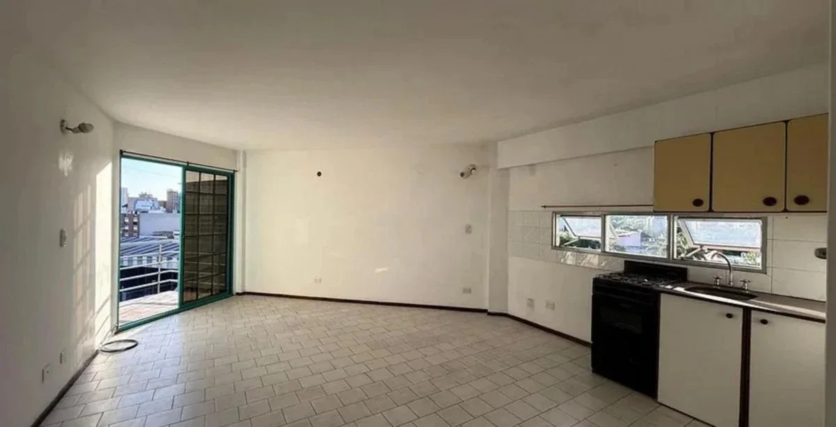 ALQUILO DEPARTAMENTO 2 AMBIENTES TORRE CENTRO MORON EDIFICIO TORRE PURO SOL - Imagen 2