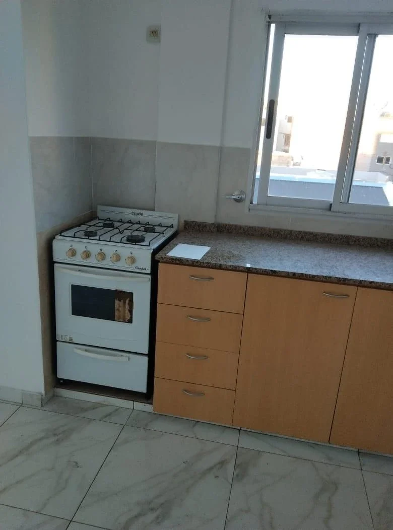 Departamento 2amb en alquiler con balcón y terraza en Lomas del Mirador - Imagen 3