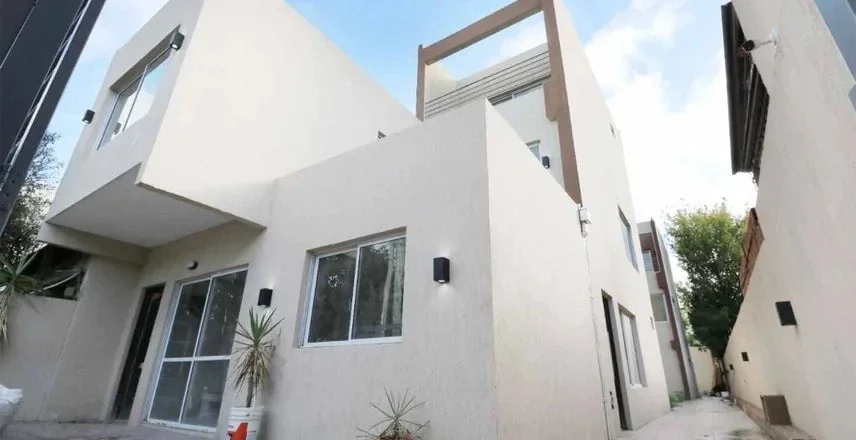 Hermoso dúplex 2 ambientes con pileta en alquiler en Castelar - Imagen 1