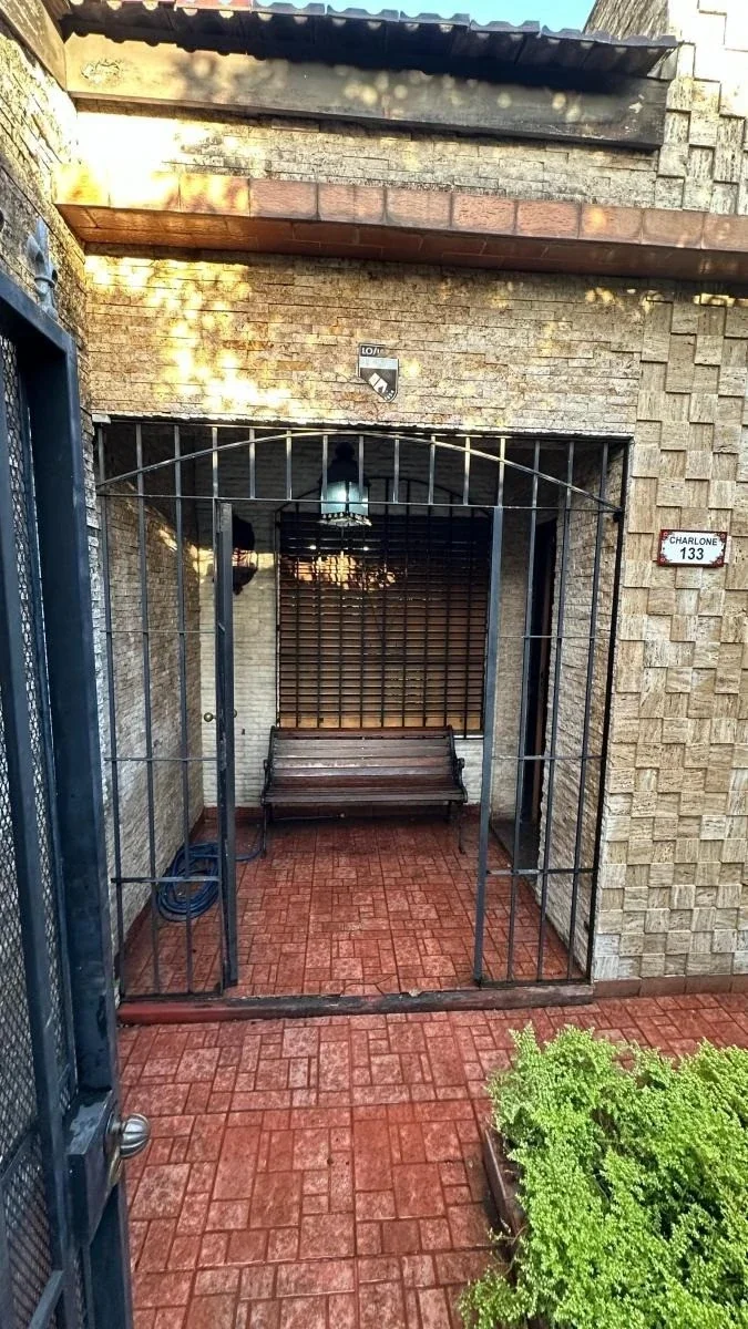 Casa en venta 4 ambientes con cochera, patio y terraza en La Tablada - Imagen 5