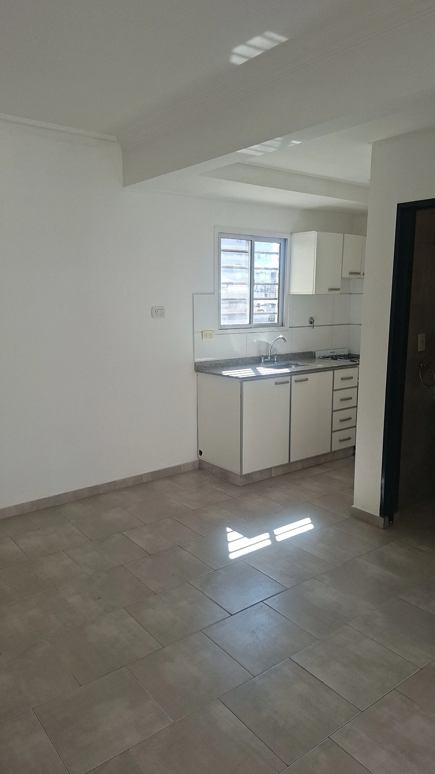 Departamento 2 ambientes en alquiler en Ramos Mejía - Imagen 4