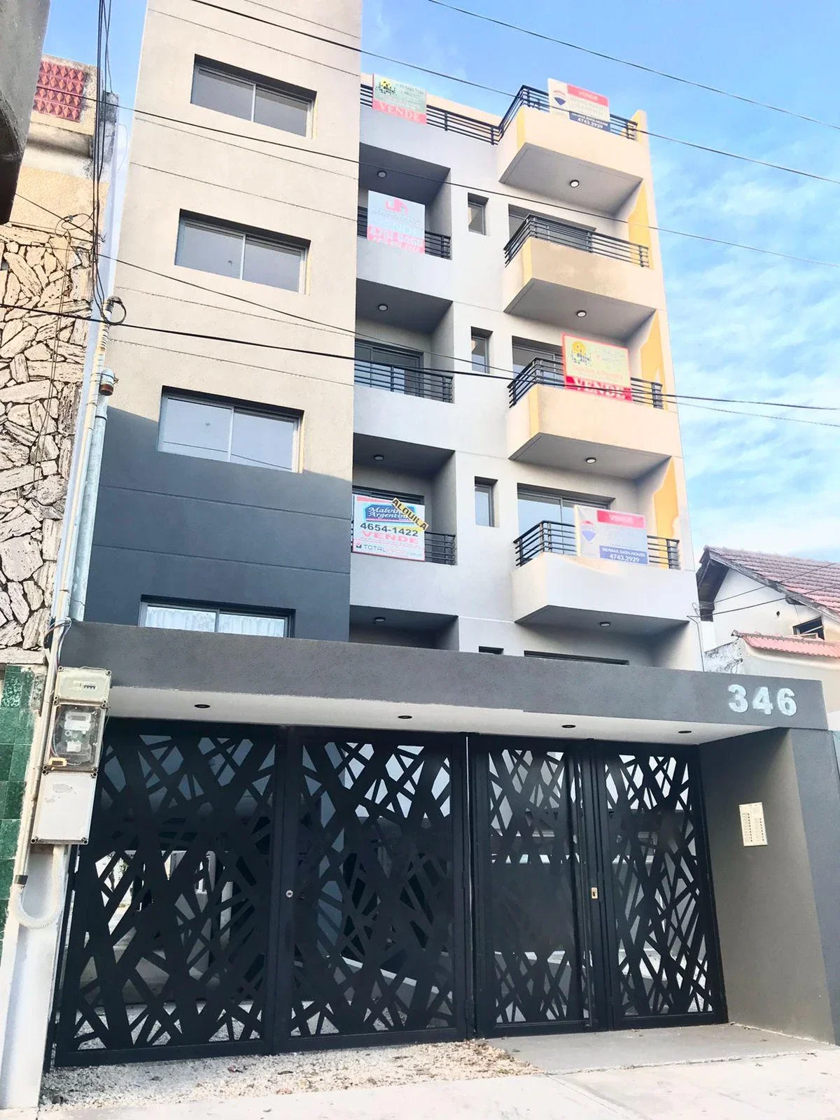 Departamento 3 ambientes en venta con cochera en Haedo - Imagen 1