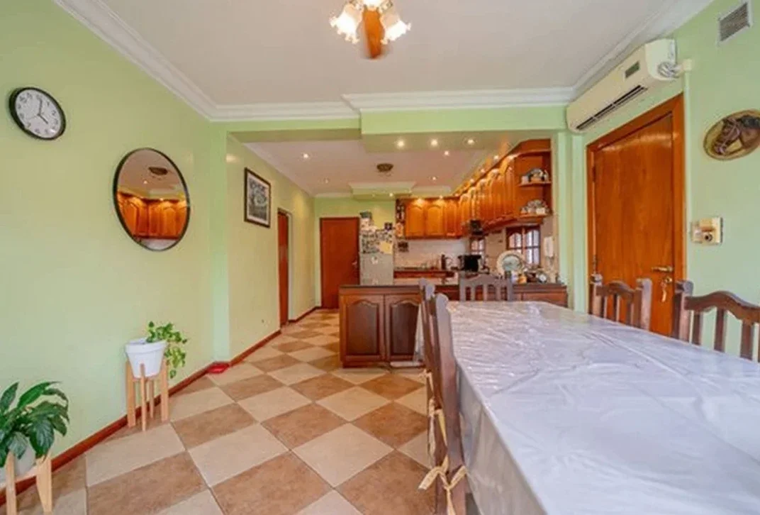 Casa en venta con pileta, jardín y quincho en Haedo - APTO CREDITO - Imagen 4