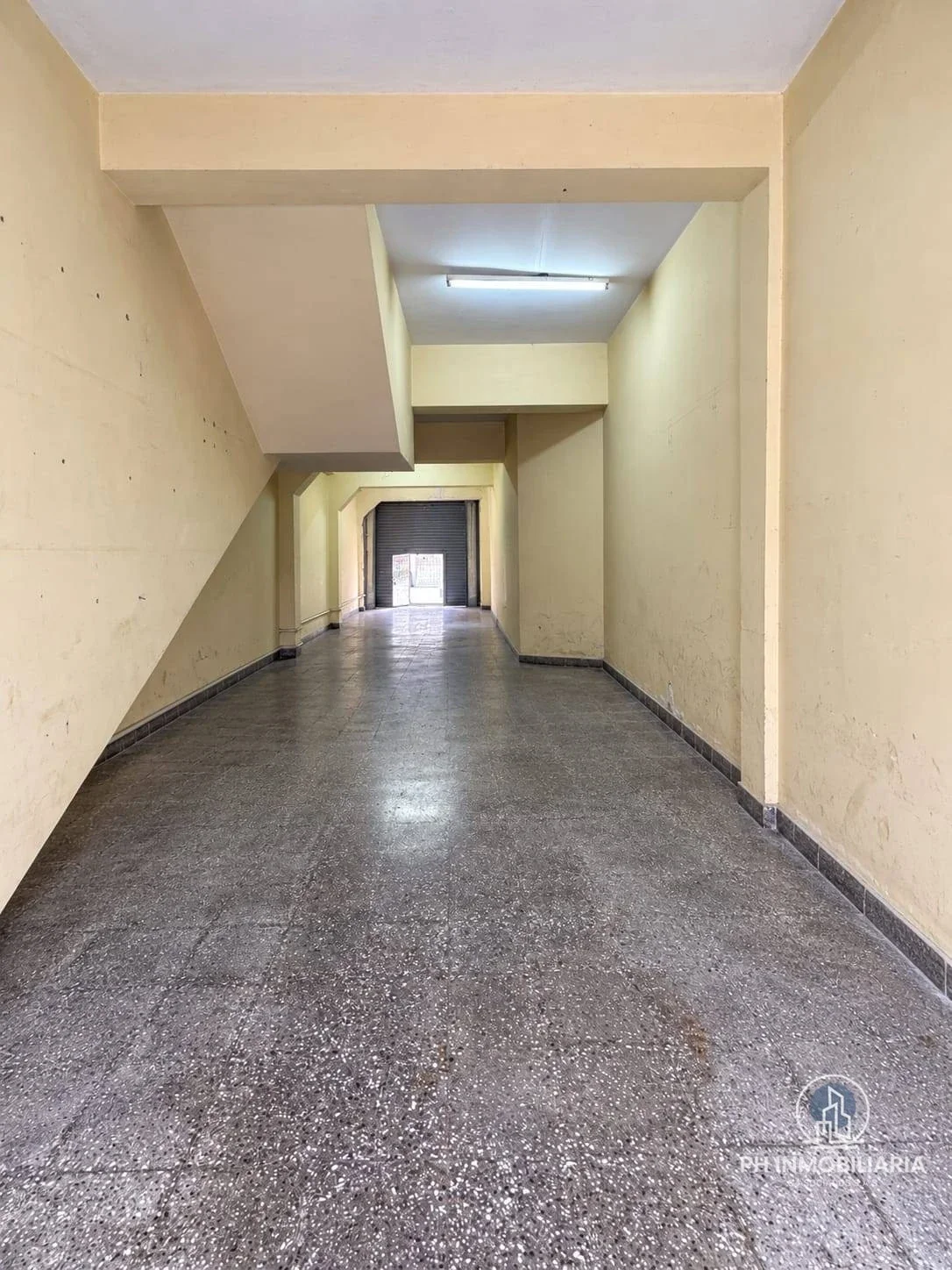 Local comercial en alquiler ubicado en Almirante Brown - Imagen 4