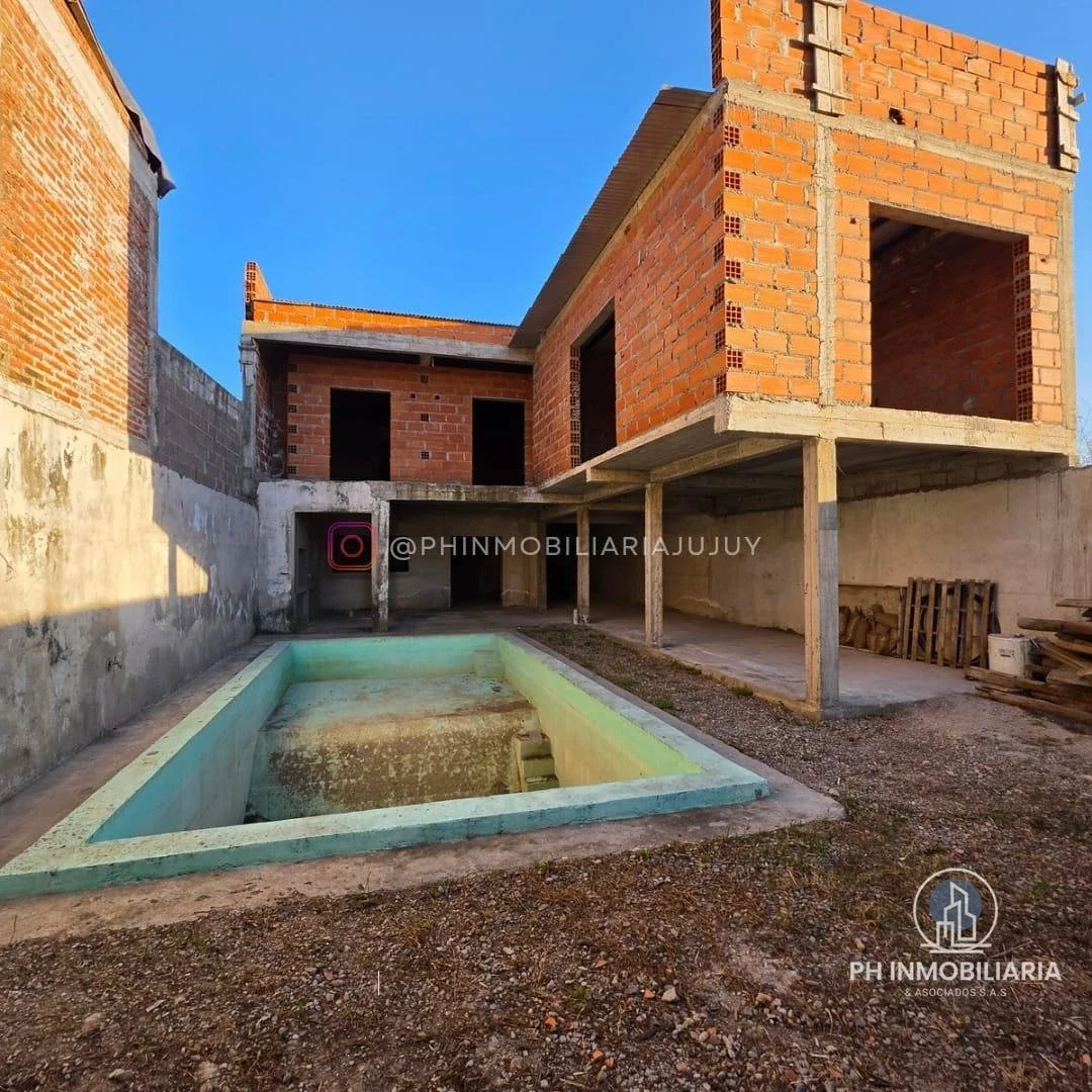 Casa en venta c/ cochera en Otros Barrios - Imagen 2