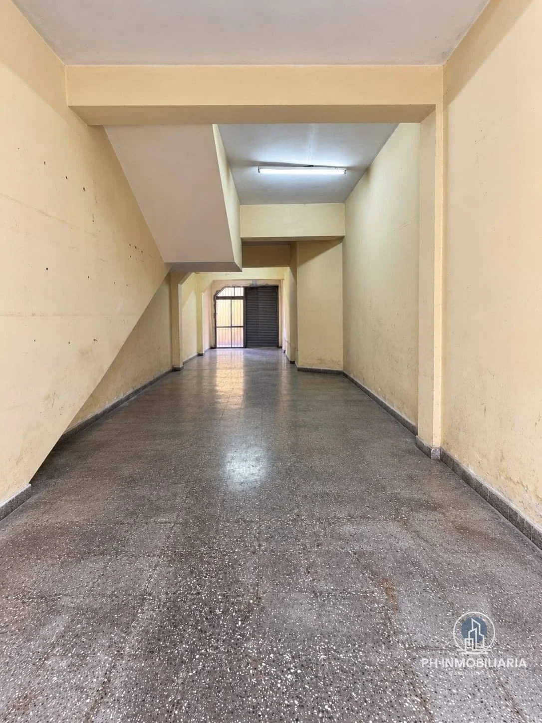Local comercial en alquiler ubicado en Almirante Brown - Imagen 3