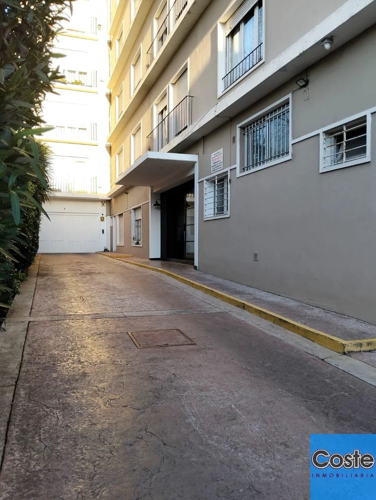 Departamento en alquiler c/ cochera en Playa Grande - Imagen 2