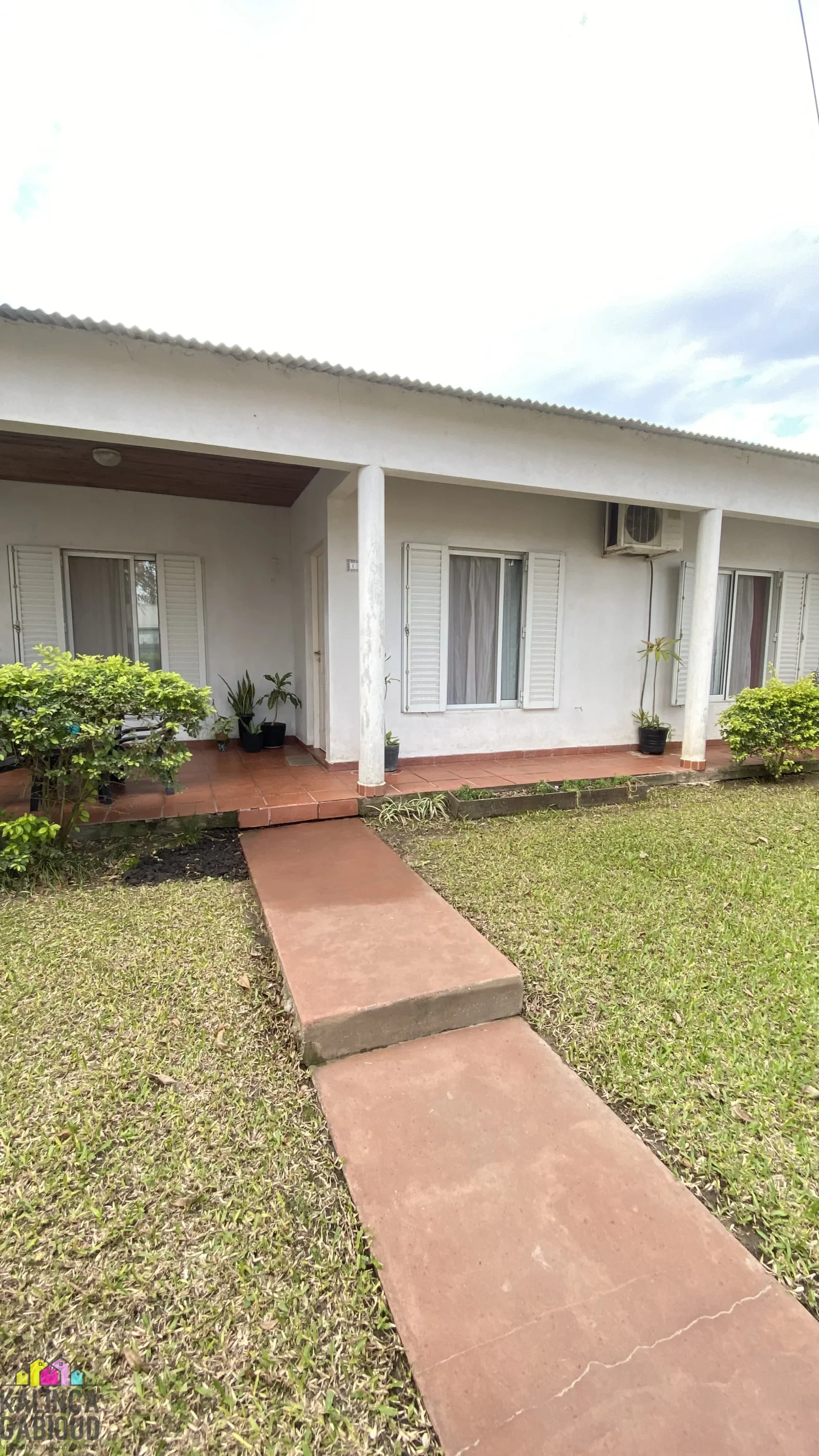 Casa en venta c/ cochera en Villa Elisa - Imagen 2