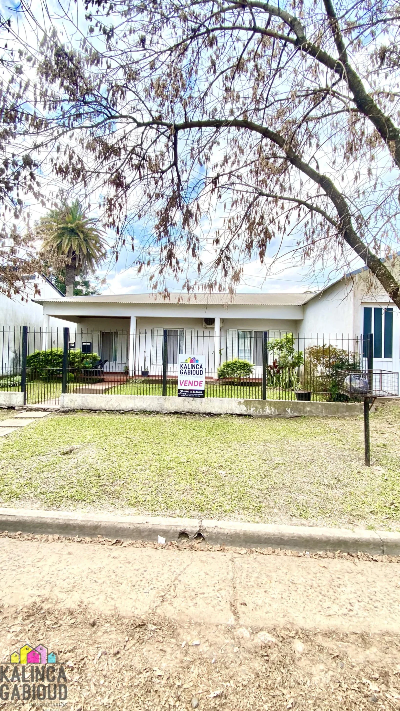 Casa en venta c/ cochera en Villa Elisa - Imagen 1