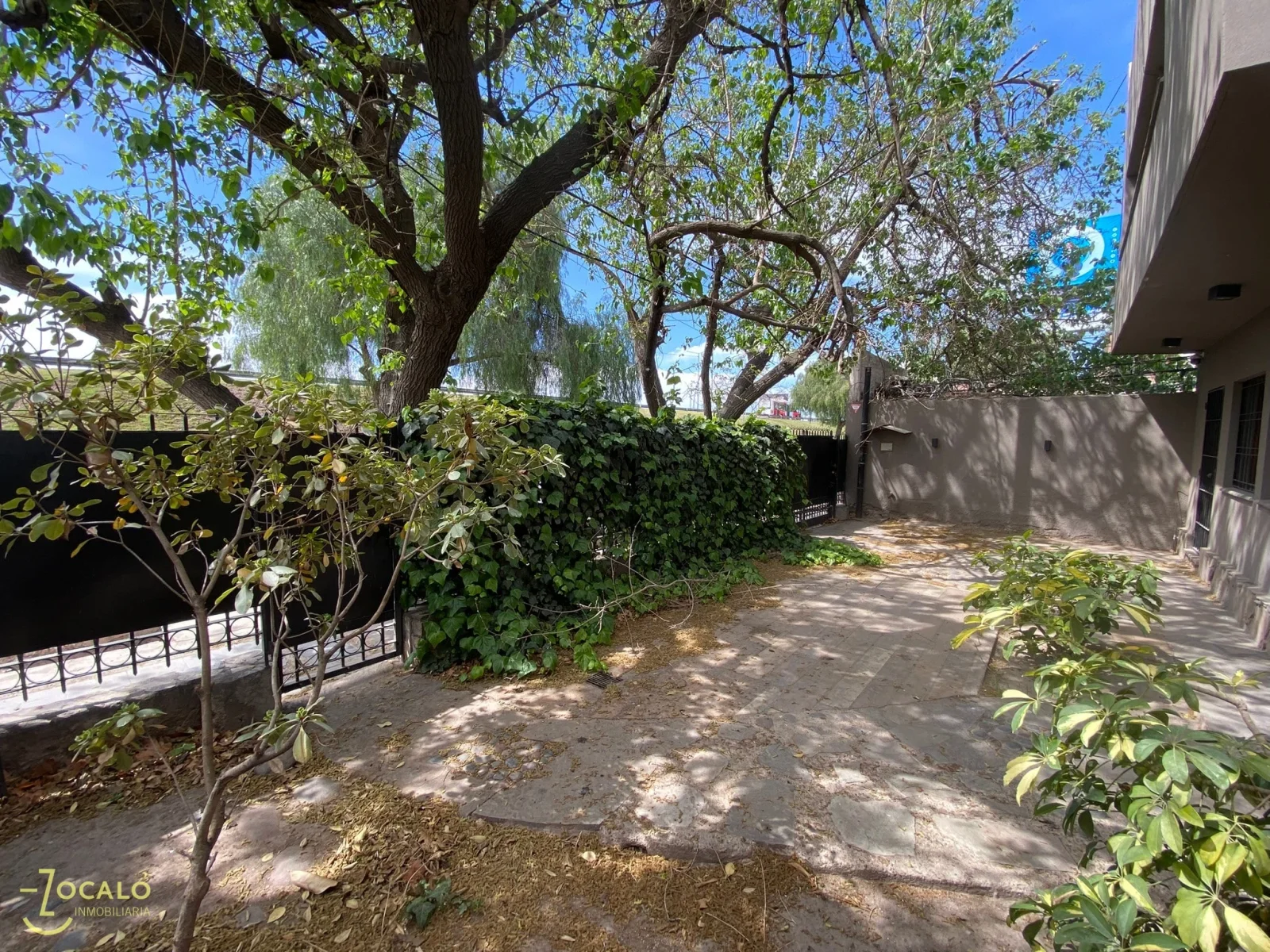 Casa en venta apta crédito en Lateral Acceso Este Guaymallen - Imagen 2