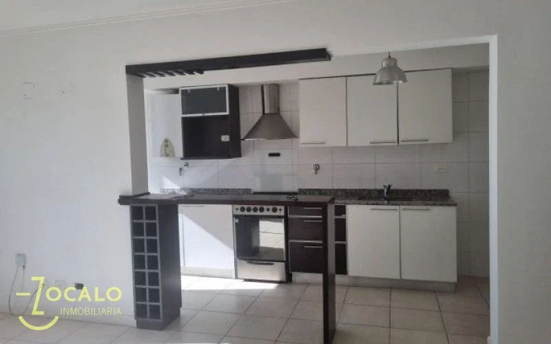 Departamento en alquiler c/ cochera en Las Cañas - Imagen 1