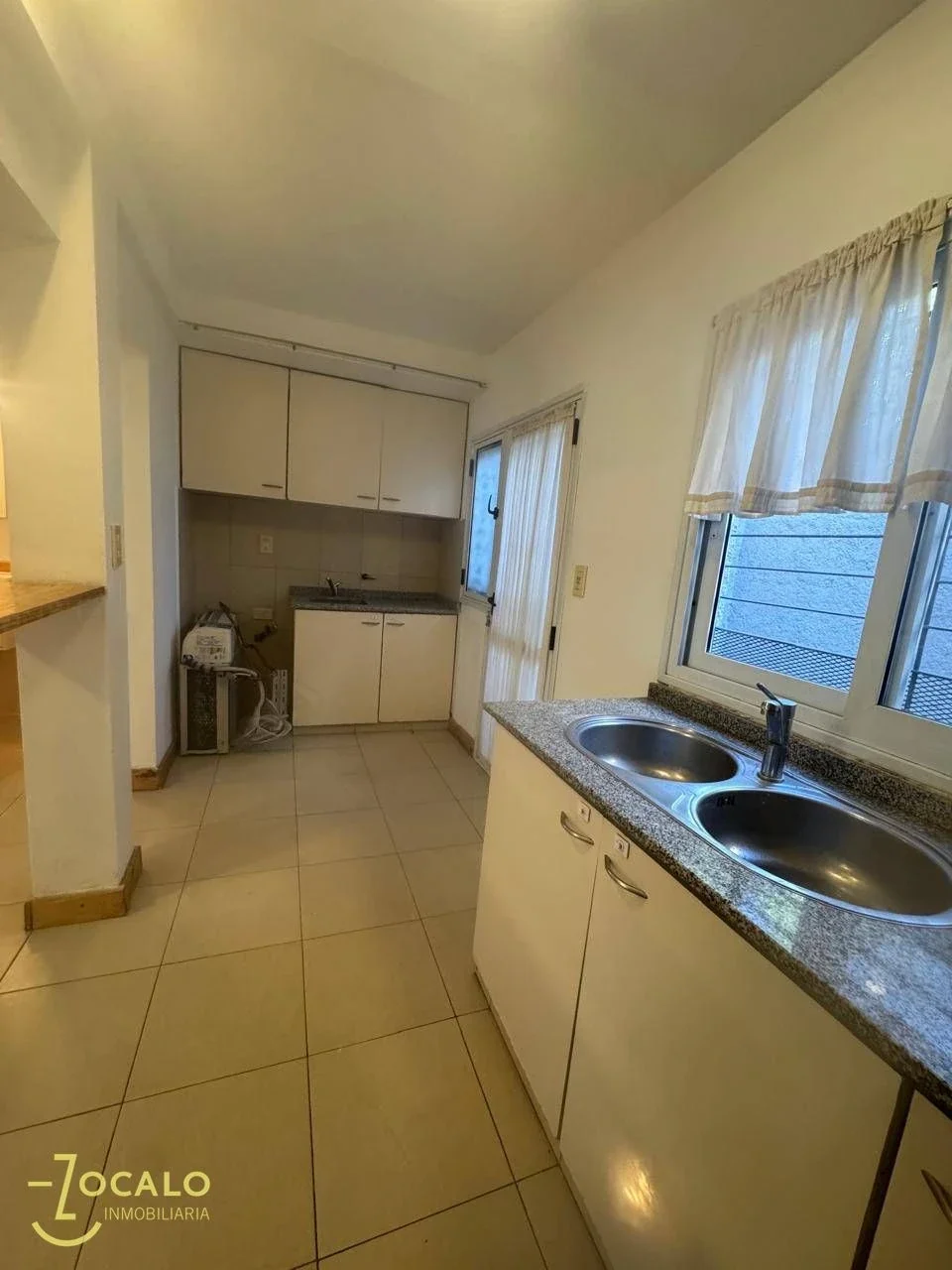 Alquiler de Duplex  en sexta sección ( doble cochera) - Imagen 4