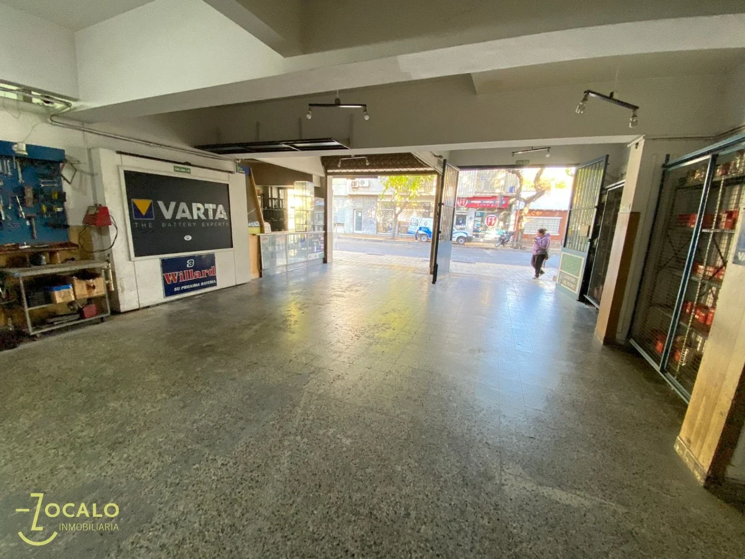 Local comercial y galpón en alquiler ubicado en Microcentro - Imagen 2
