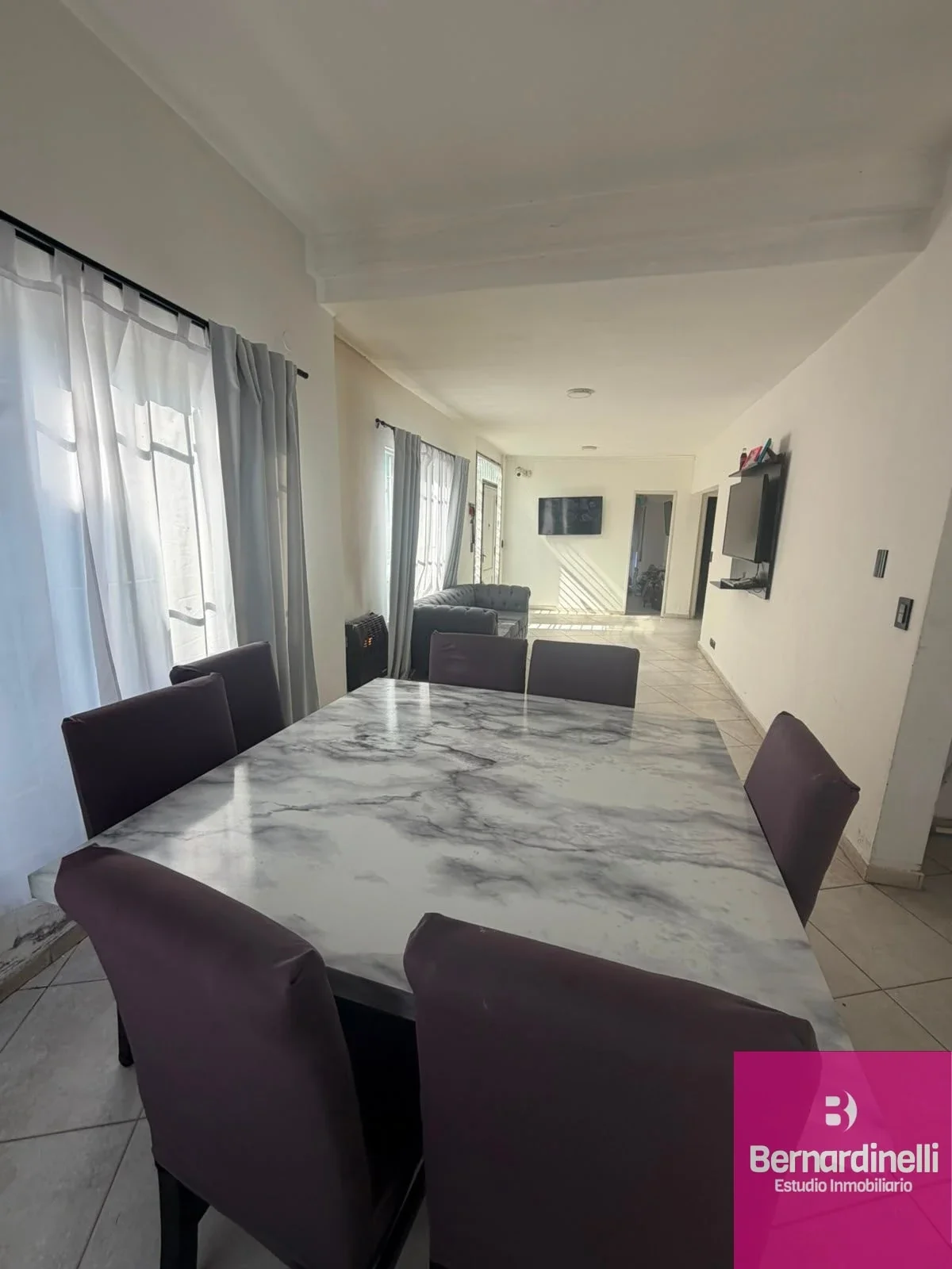Casa en alquiler c/ cochera en Bella Vista - Imagen 3
