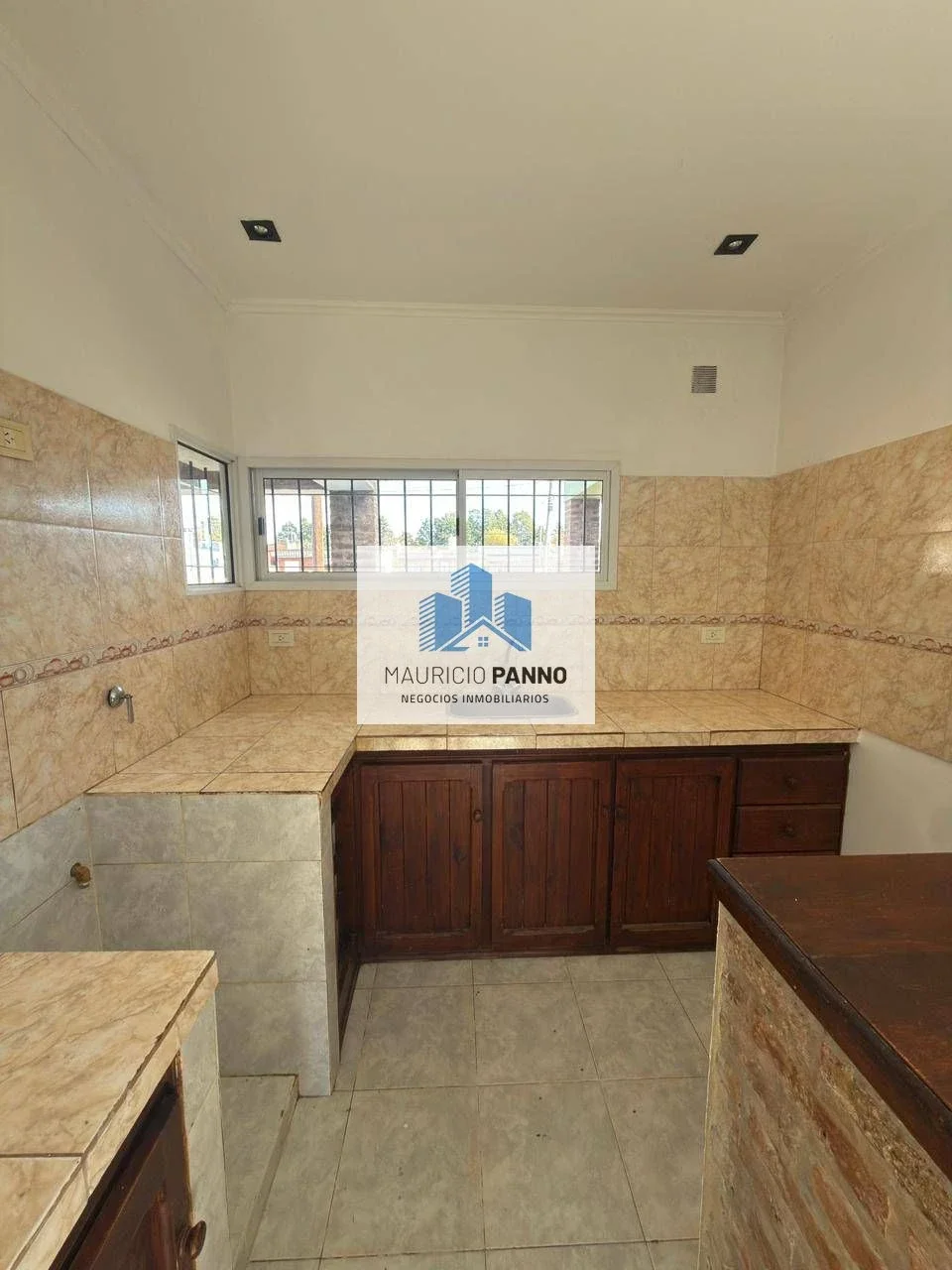 Casa en alquiler c/ cochera en Capitán Sarmiento - Imagen 5