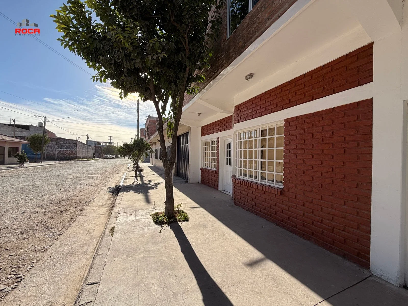 Gran oportunidad en Perico: Propiedad comercial y residencial en venta - Imagen 3