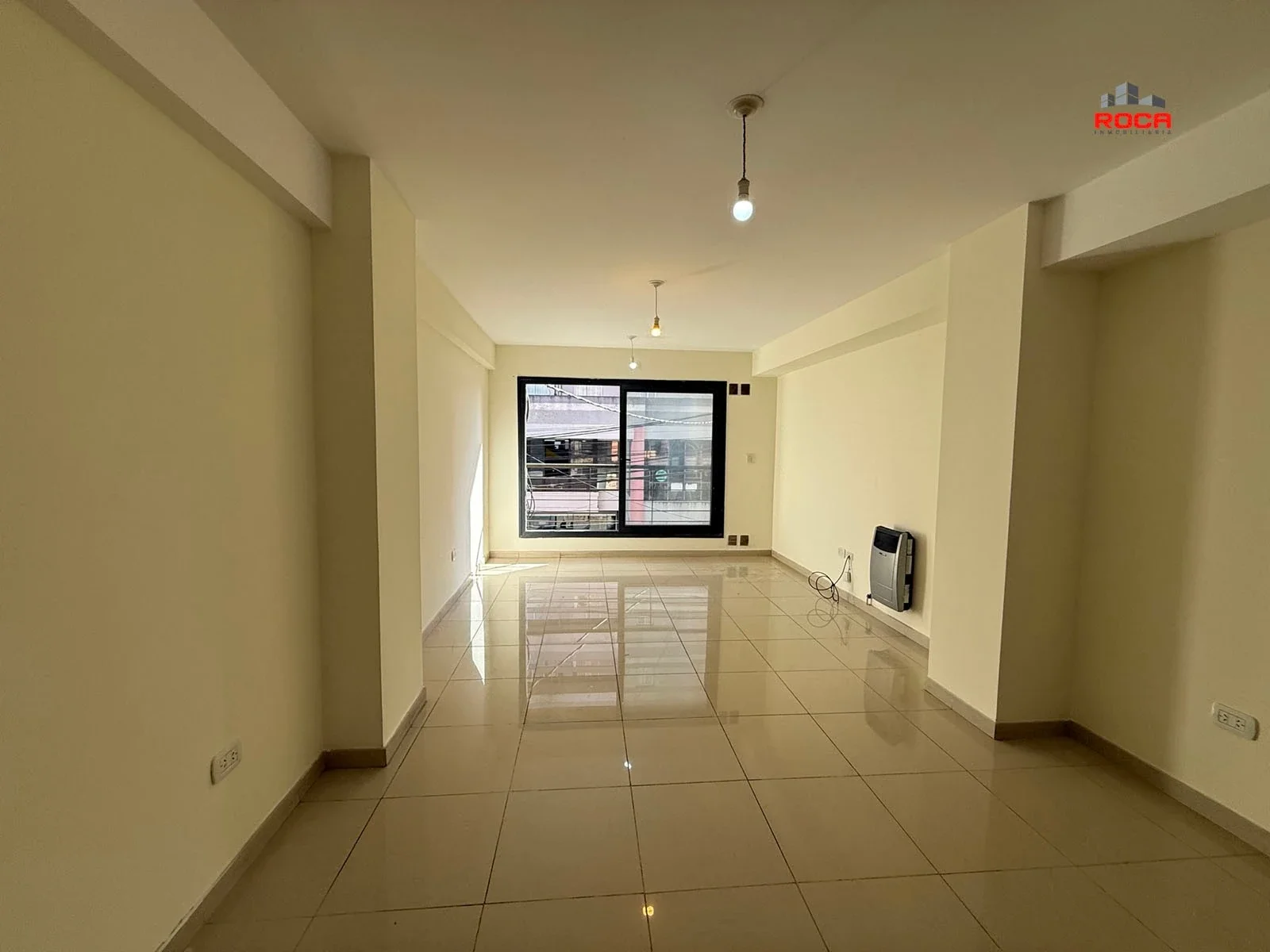 Departamento moderno de 2 dormitorios a pasos de la Peatonal Belgrano - Imagen 2