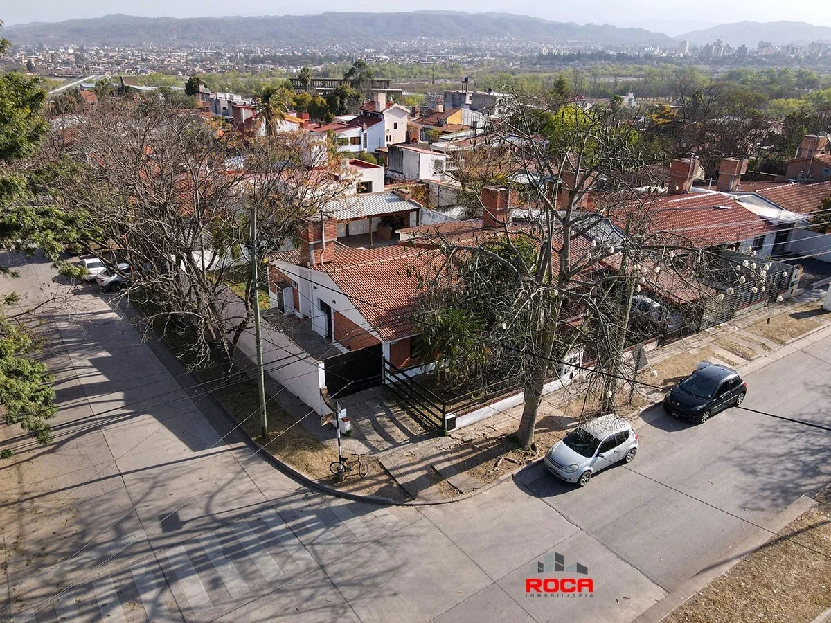 Casa en alquiler en Bajo La Viña – Esquina con excelente ubicación - Imagen 1